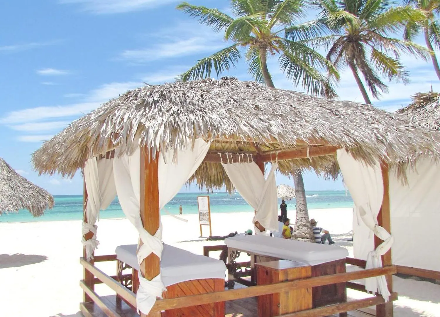 Tropicana Suites Deluxe Playa Los Corales - Wifi, Beach, Pool Punta Cana