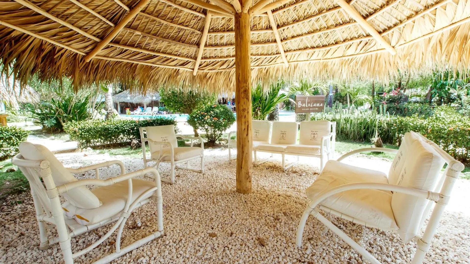 Tropicana Suites Deluxe Playa Los Corales - Wifi, Beach, Pool Punta Cana Otel