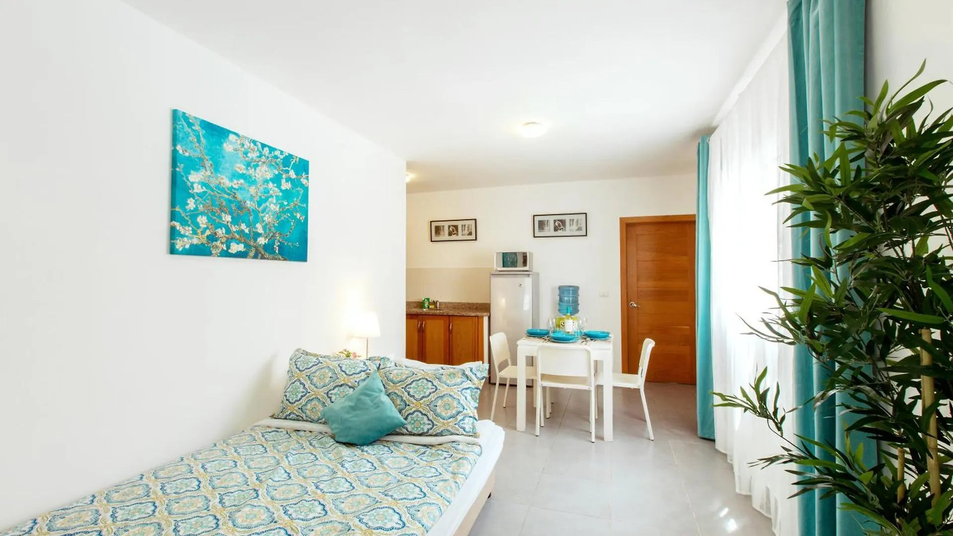 Tropicana Suites Deluxe Playa Los Corales - Wifi, Beach, Pool Punta Cana 5*,  Dominik Cumhuriyeti
